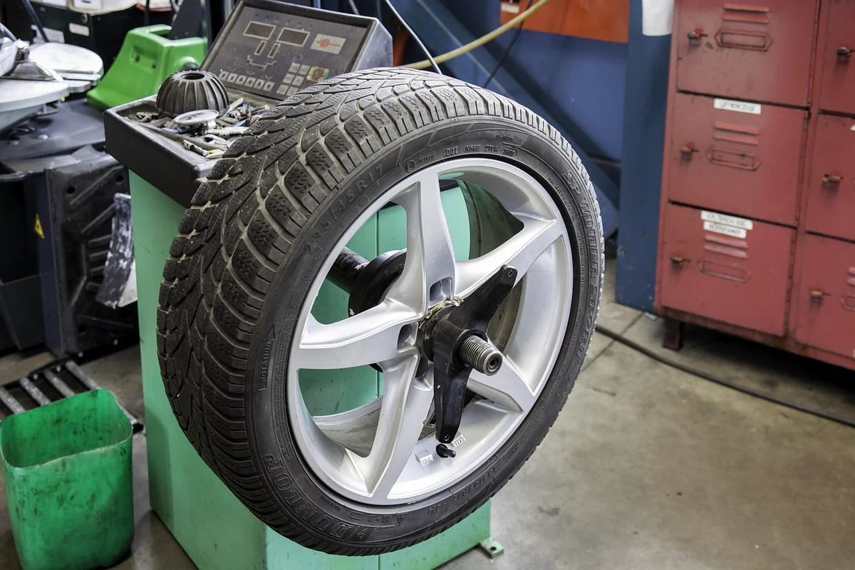 Maintenance des pneus : ne les traitez pas comme des pneus de voiture